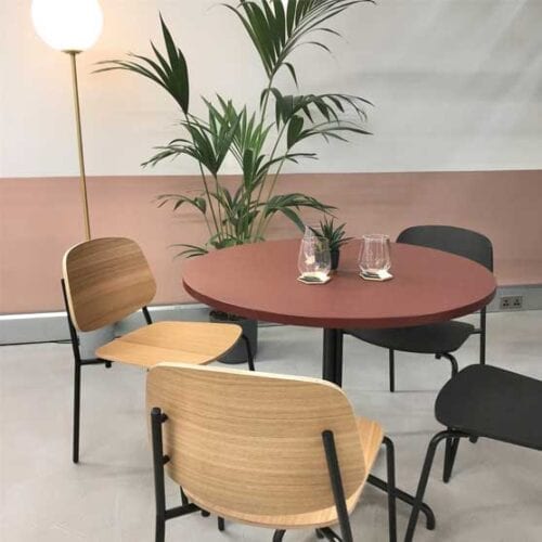 Platform 4 leg Base breakout chairs