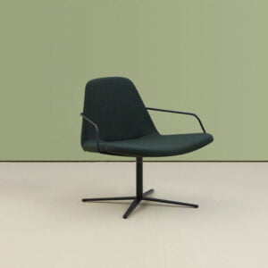Wing with arms 4 Star base lounge chair Hitch Mylius